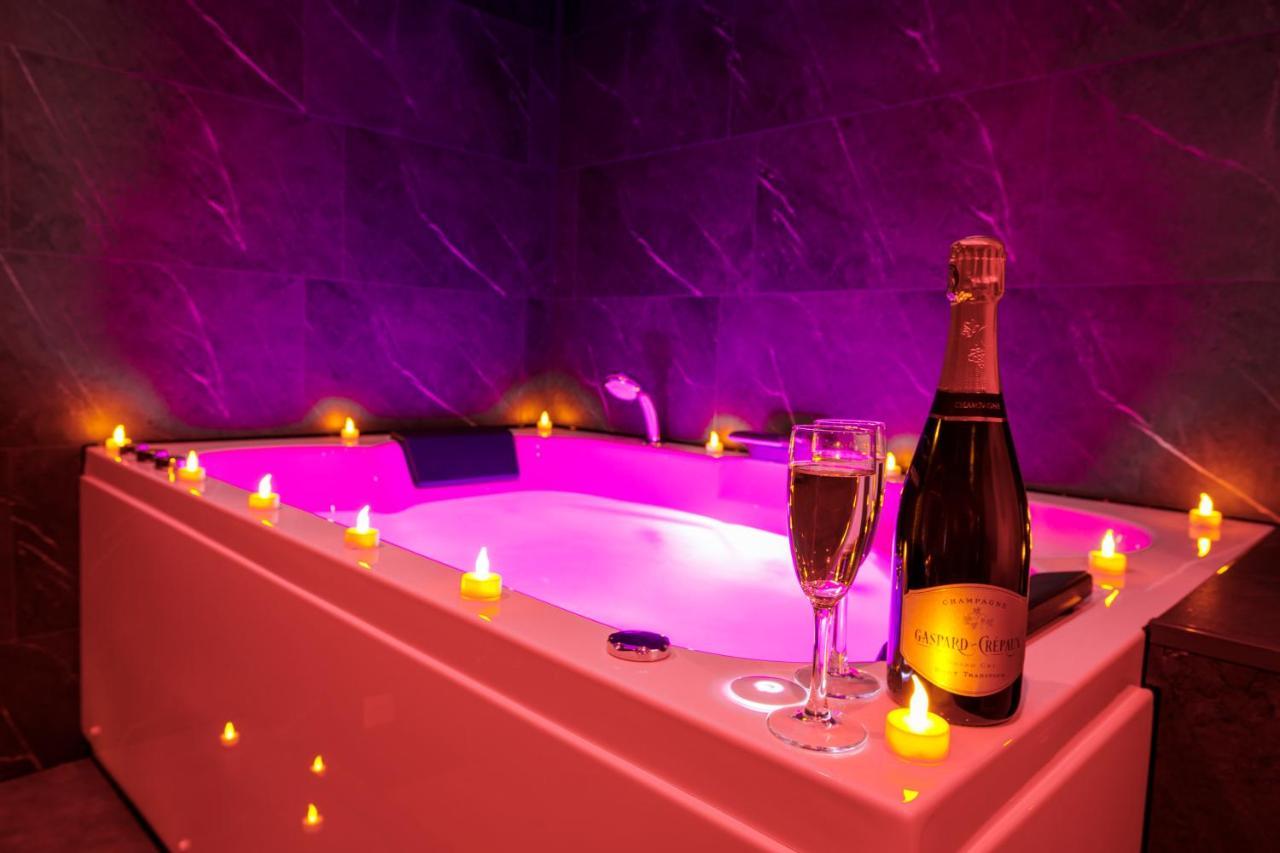 Spa & Detente - Suite Privee - Tours - Netflix Екстериор снимка